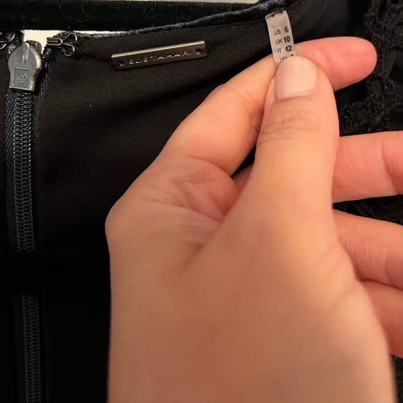 Elie Tahari Dark Navy Velvet Dress with Lacy Sleeves. Size 6 - Picture 5 of 7